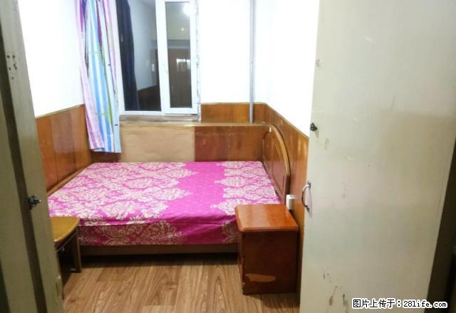 (单间出租)中央大街上游街两室合厨租女生,设施齐全拎包即住,干净整洁。 - 房屋出租 - 房屋租售 - 哈尔滨分类信息 - 哈尔滨28生活网 hrb.28life.com