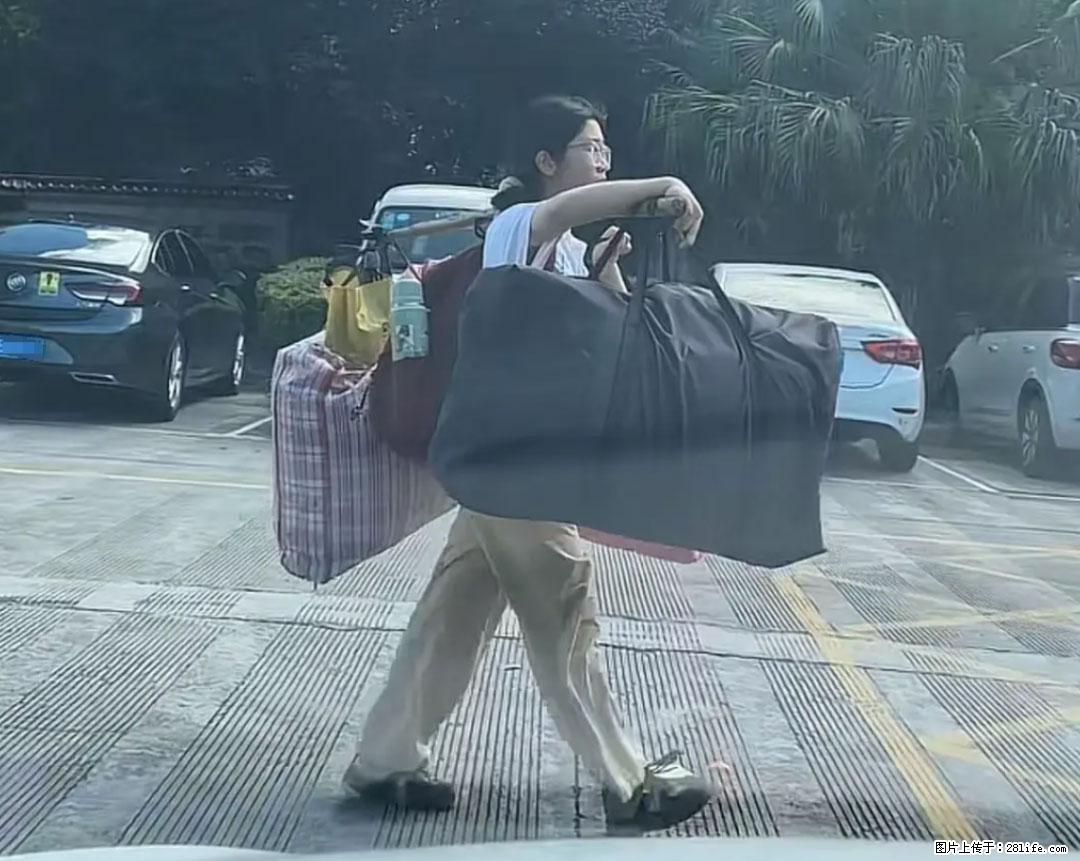 全网追的“扁担女孩”,找了一份暑假工,时薪12元 - 哈尔滨生活资讯 - 哈尔滨28生活网 hrb.28life.com